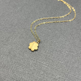 AMA FLOWER PENDANT