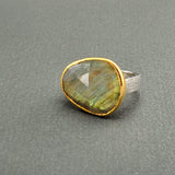 CHROMATIC GREEN LABRADORITE GOLD RING