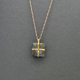 LABRADORITE GOLD NEKCLACE