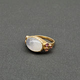 CABOCHON MOONSTONE GOLD RING