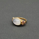 CABOCHON MOONSTONE GOLD RING