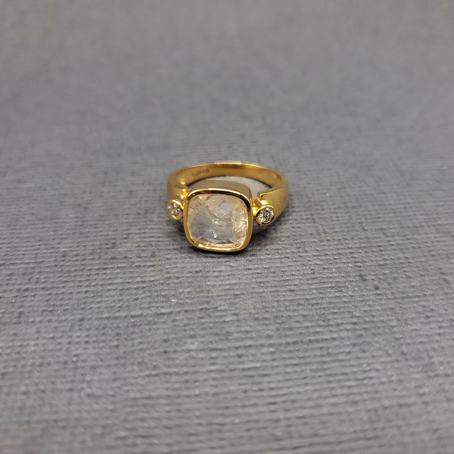 MOONSTONE DIAMOND GOLD RING