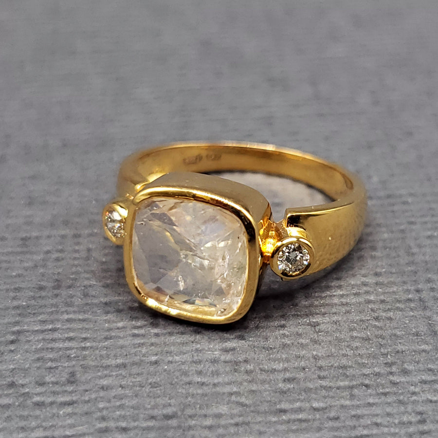 MOONSTONE DIAMOND GOLD RING