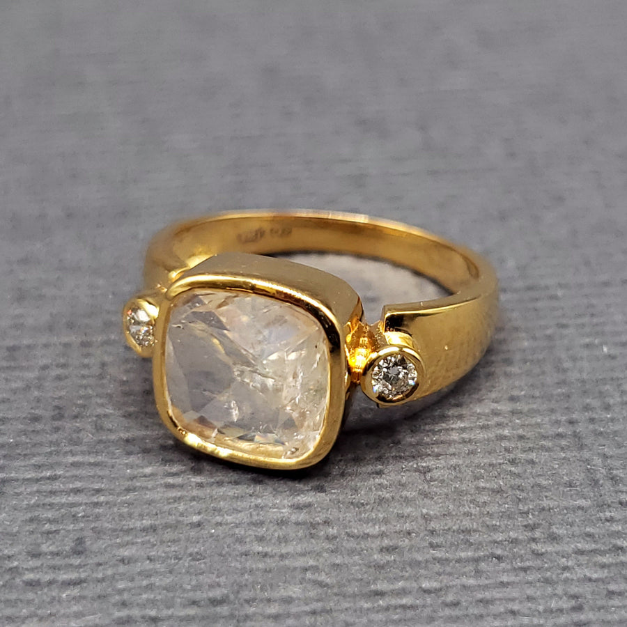 MOONSTONE DIAMOND GOLD RING