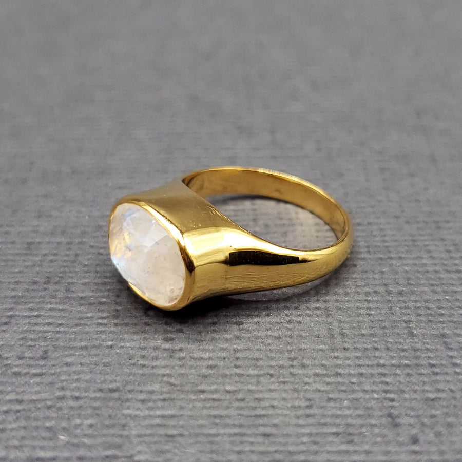 LUZ MOONSTONE GOLD RING