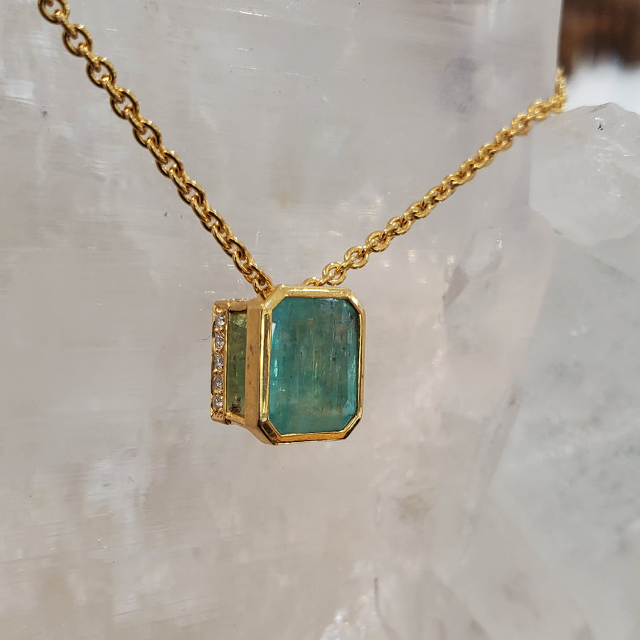 EMERALD GOLD NECKLACE