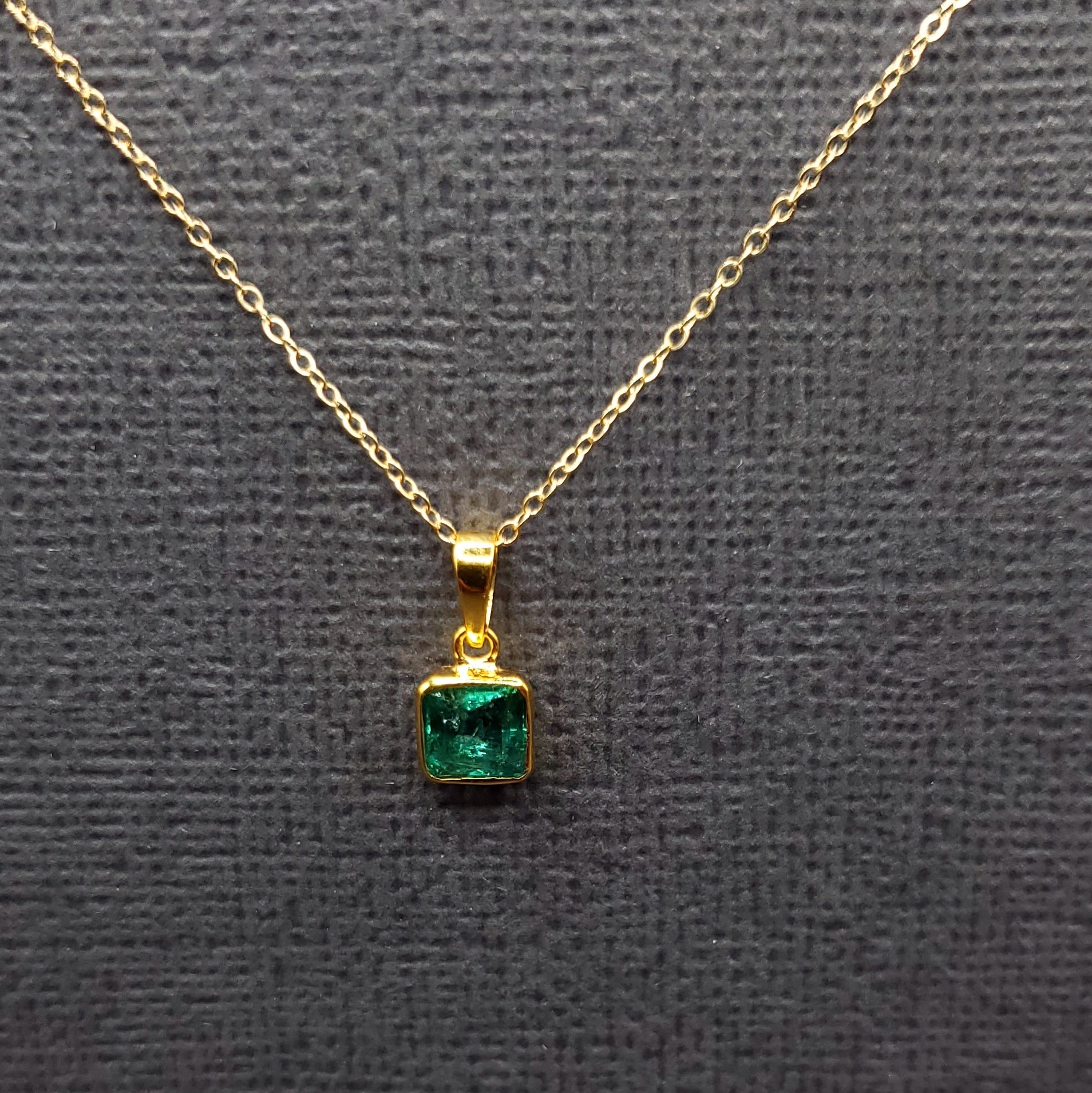 EMERALD OR SAPPHIRE PENDANT
