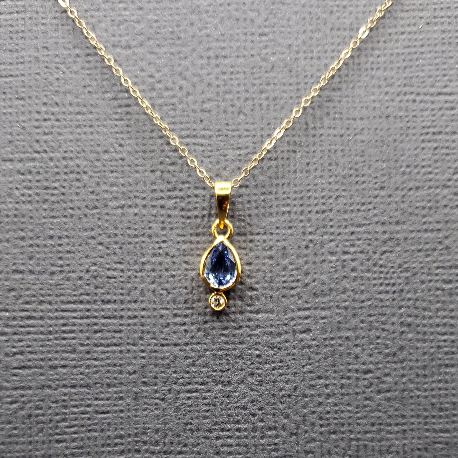 EMERALD OR SAPPHIRE AND DIAMOND PENDANT