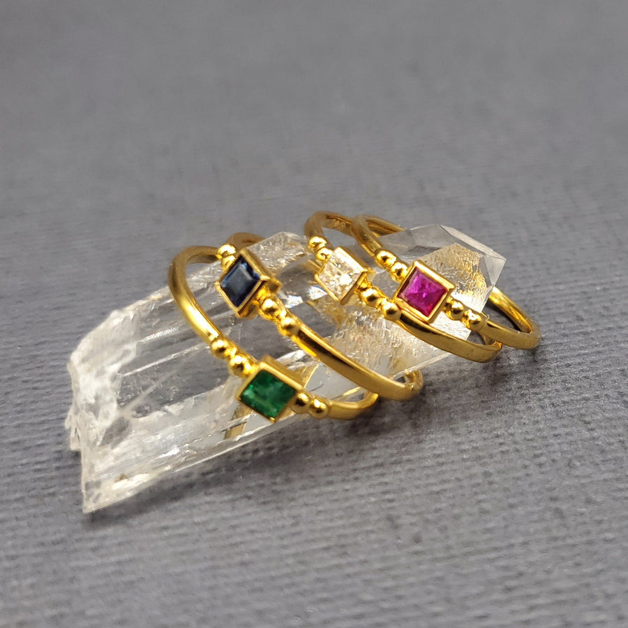 PRECIOUS GEMSTONE GOLD RING