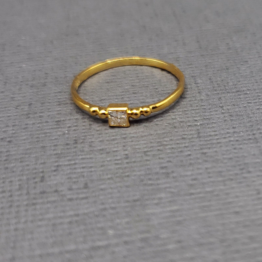 PRECIOUS GEMSTONE GOLD RING