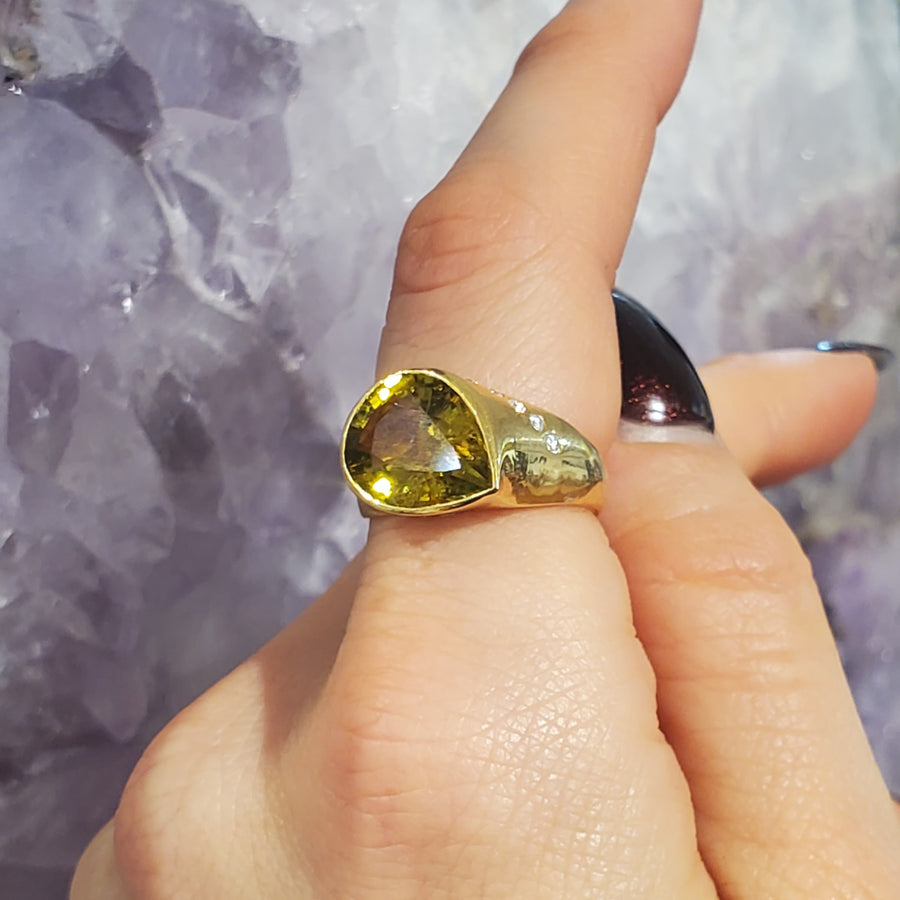 YELLOW TOURMALINE WITH DIAMONDS RING