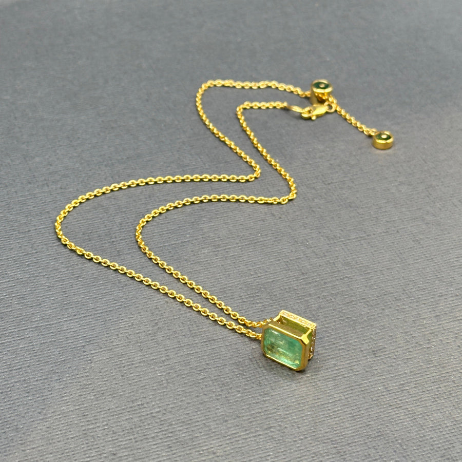 EMERALD GOLD NECKLACE