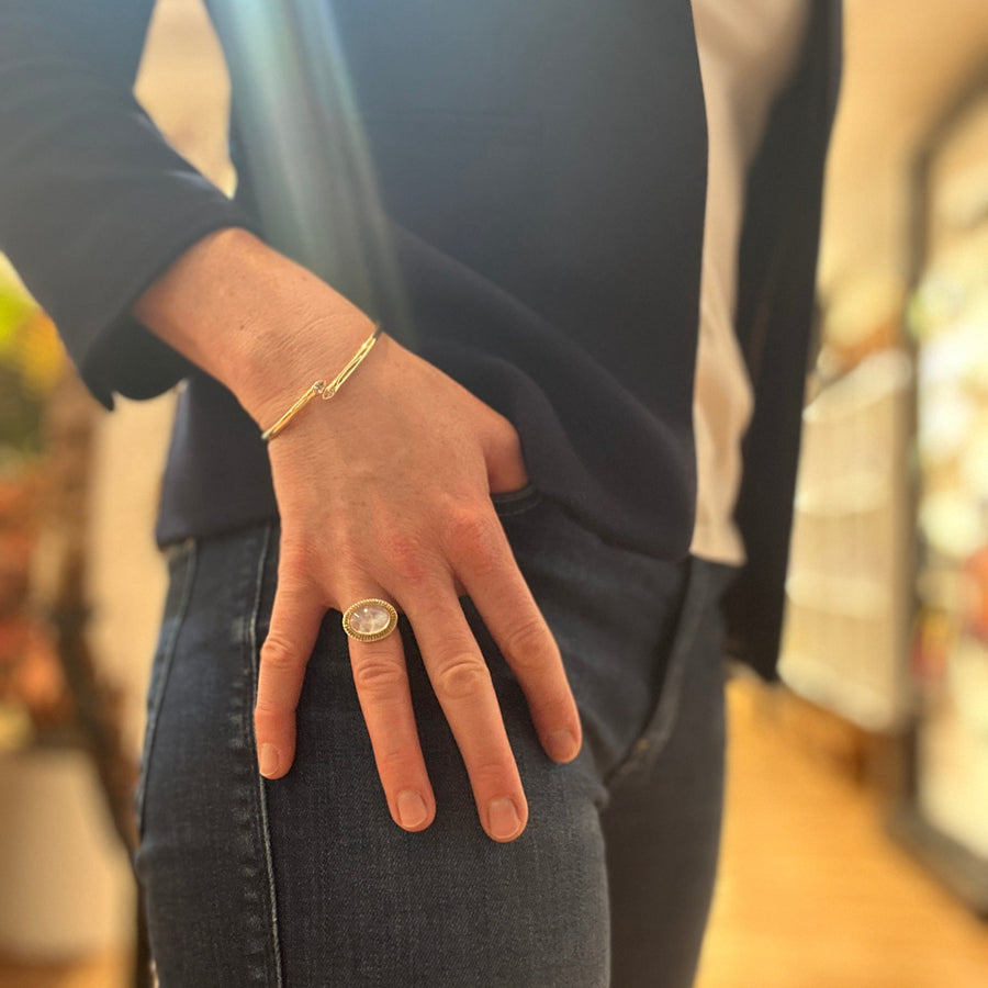 SEDONA MOONSTONE CABOCHON RING