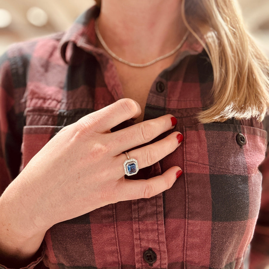 SAPPHIRE DIAMOND WHITE GOLD RING