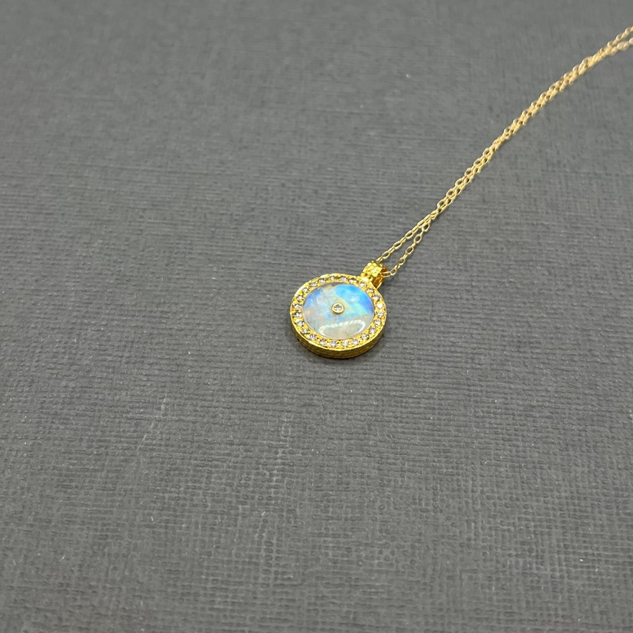 SUN MAG MOONSTONE PENDANT NECKLACE