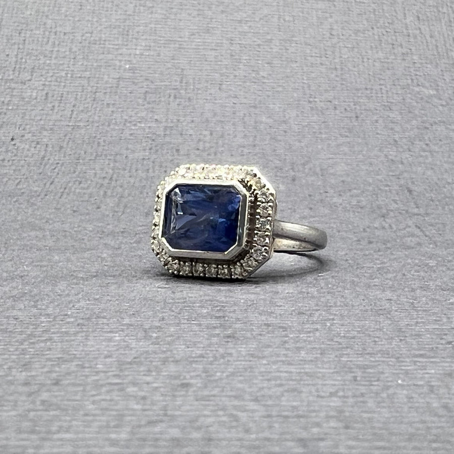 SAPPHIRE DIAMOND WHITE GOLD RING