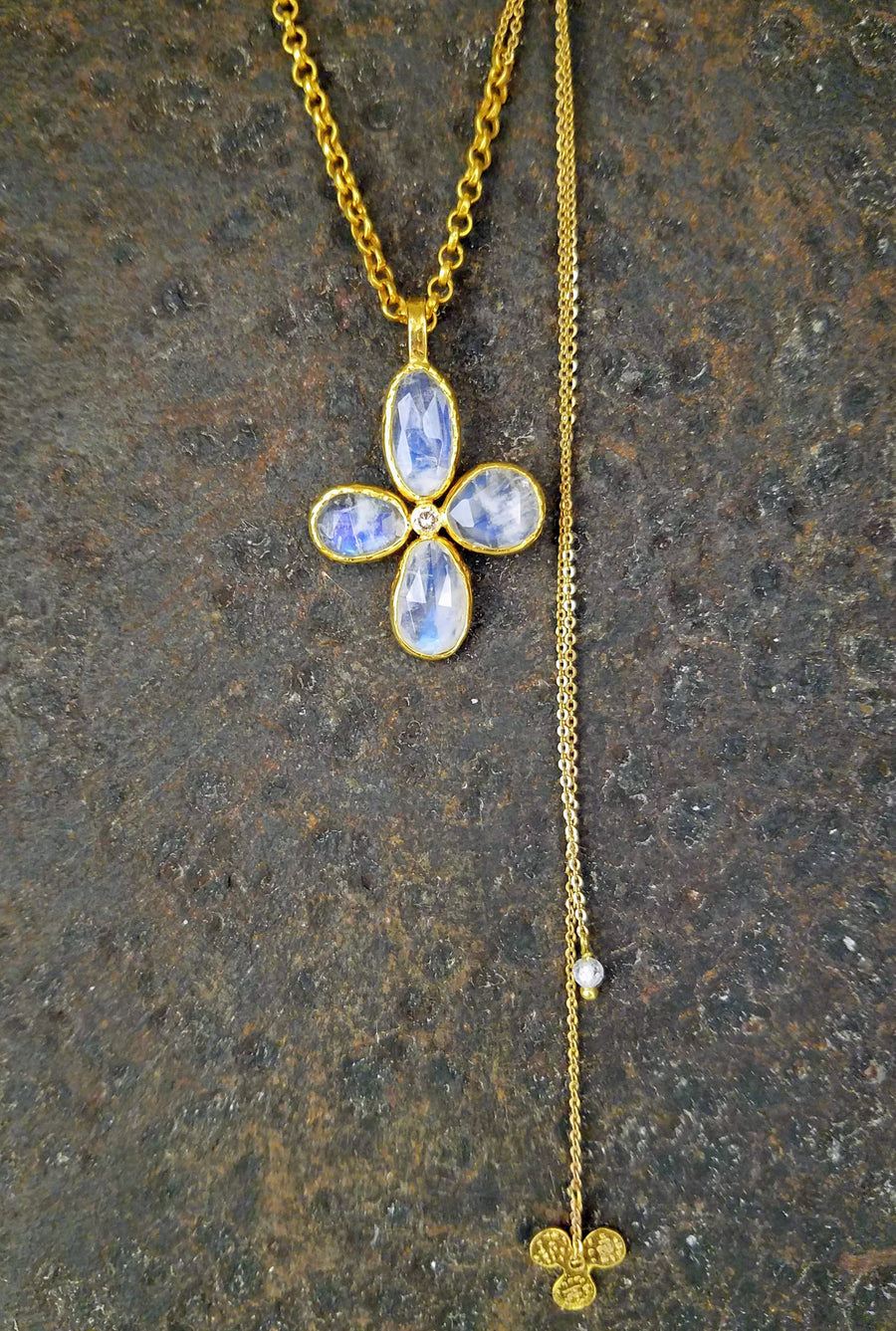 SAPPHIRE MOONSTONE GOLD NECKLACE