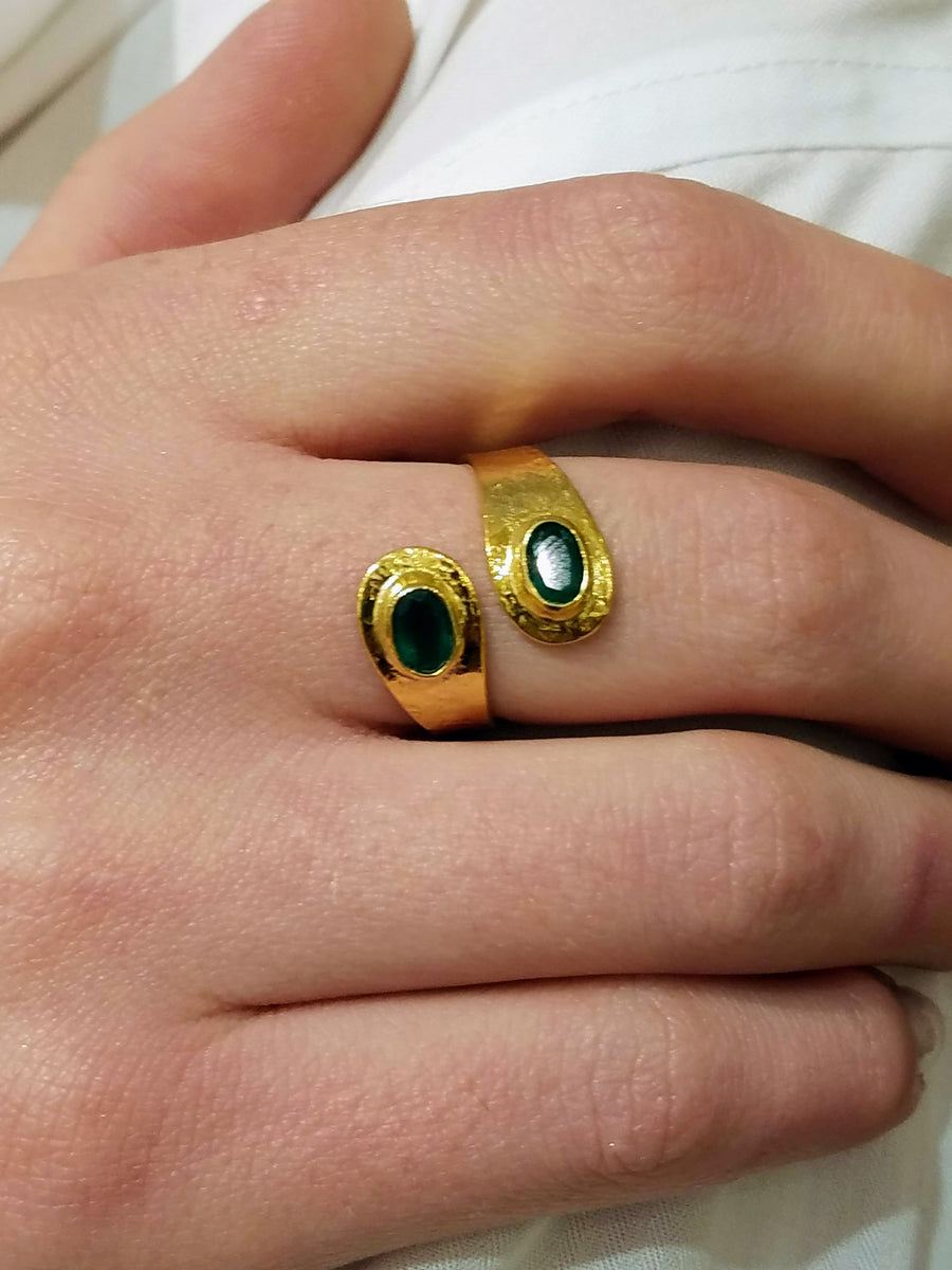 EMERALD 14 KT GOLD RING