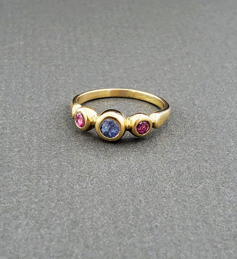 SAPPHIRE RUBY GOLD RING