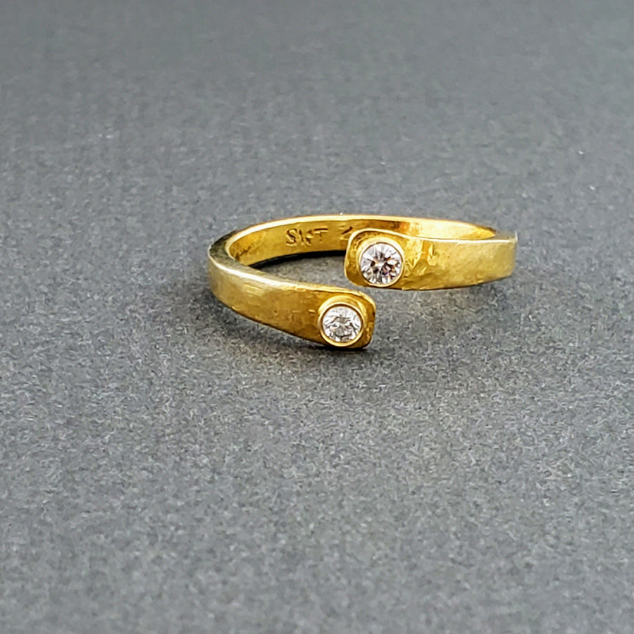 DIAMONDS HAMMERED GOLD RING