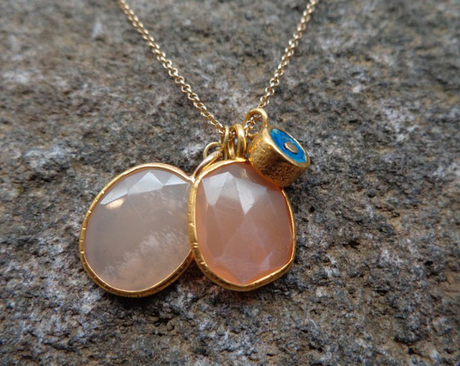 PEACH MOONSTONE GOLD NECKLACE