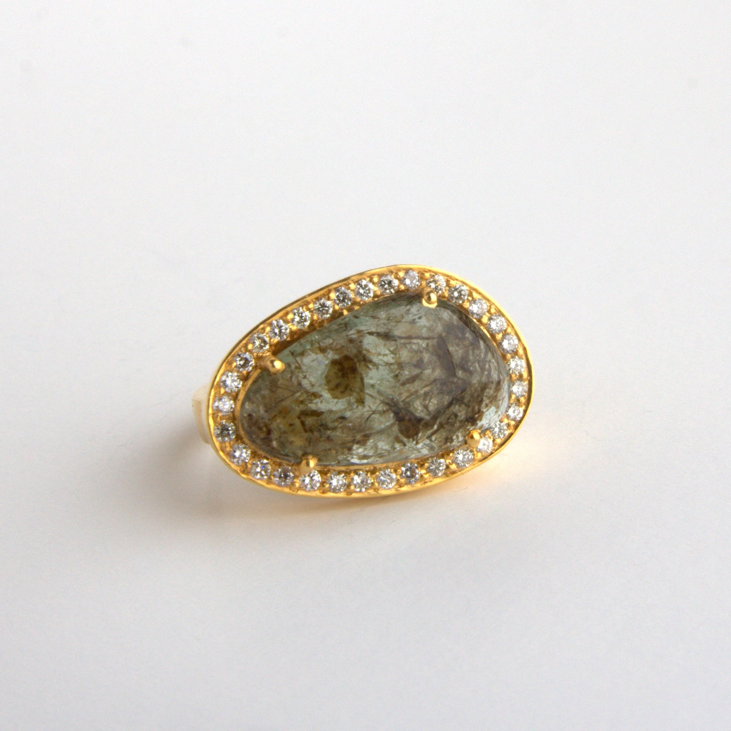 GREEN BERYL PAVE DIAMOND GOLD RING